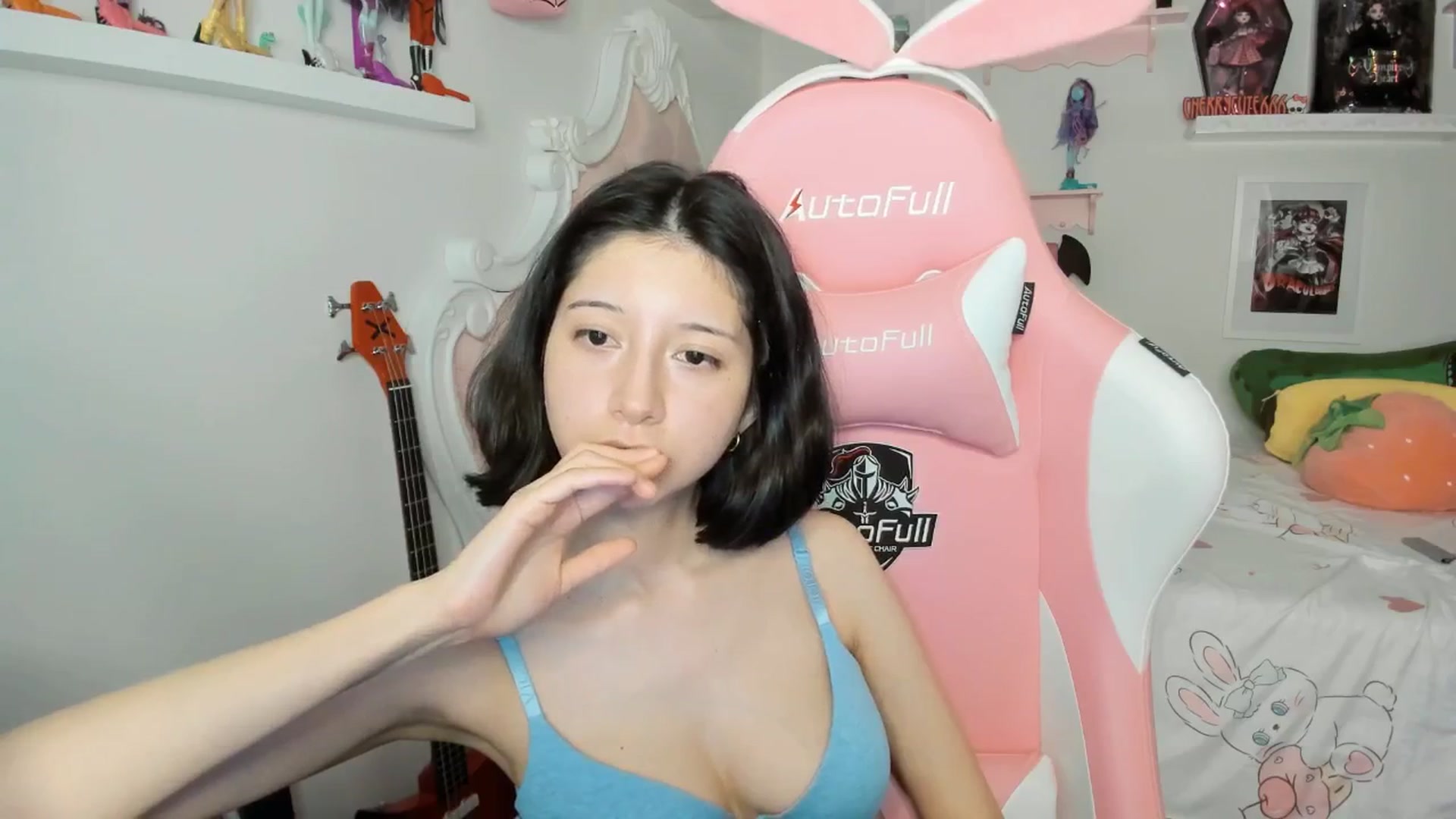 Gallery image thumbnail from Cherrycute666's myfreecams stream on, 03/08/2026, 07:13 image 16 of 20