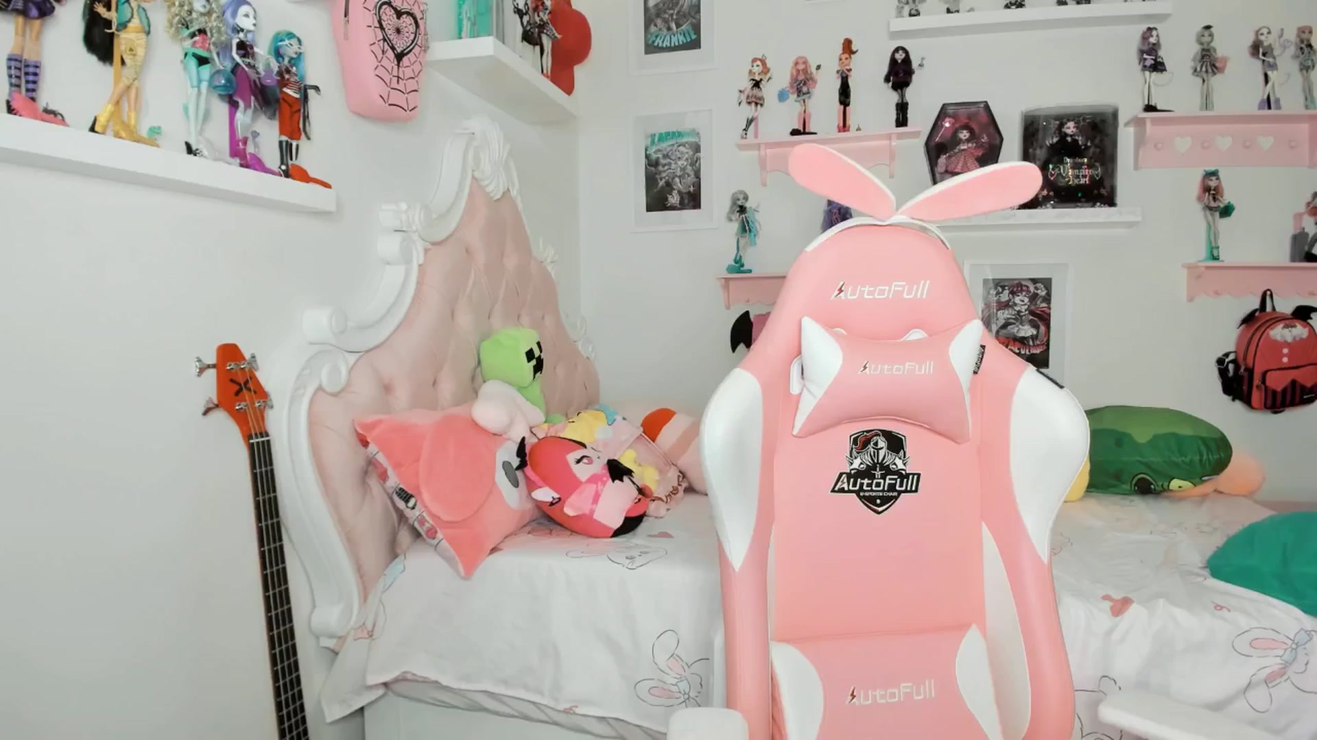 Gallery image thumbnail from Cherrycute666's myfreecams stream on, 03/09/2026, 05:48 image 9 of 20