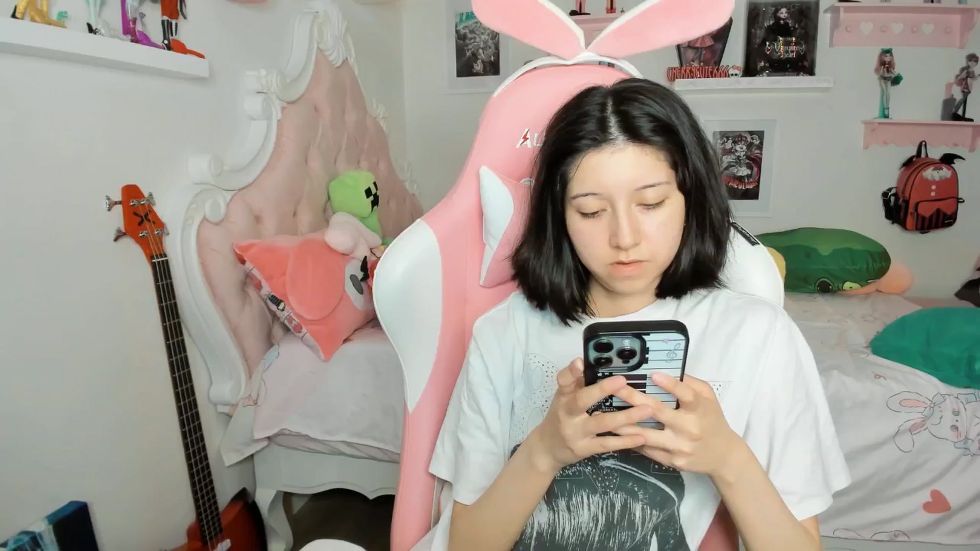 Gallery image thumbnail from Cherrycute666's myfreecams stream on, 03/09/2026, 05:48 image 11 of 20
