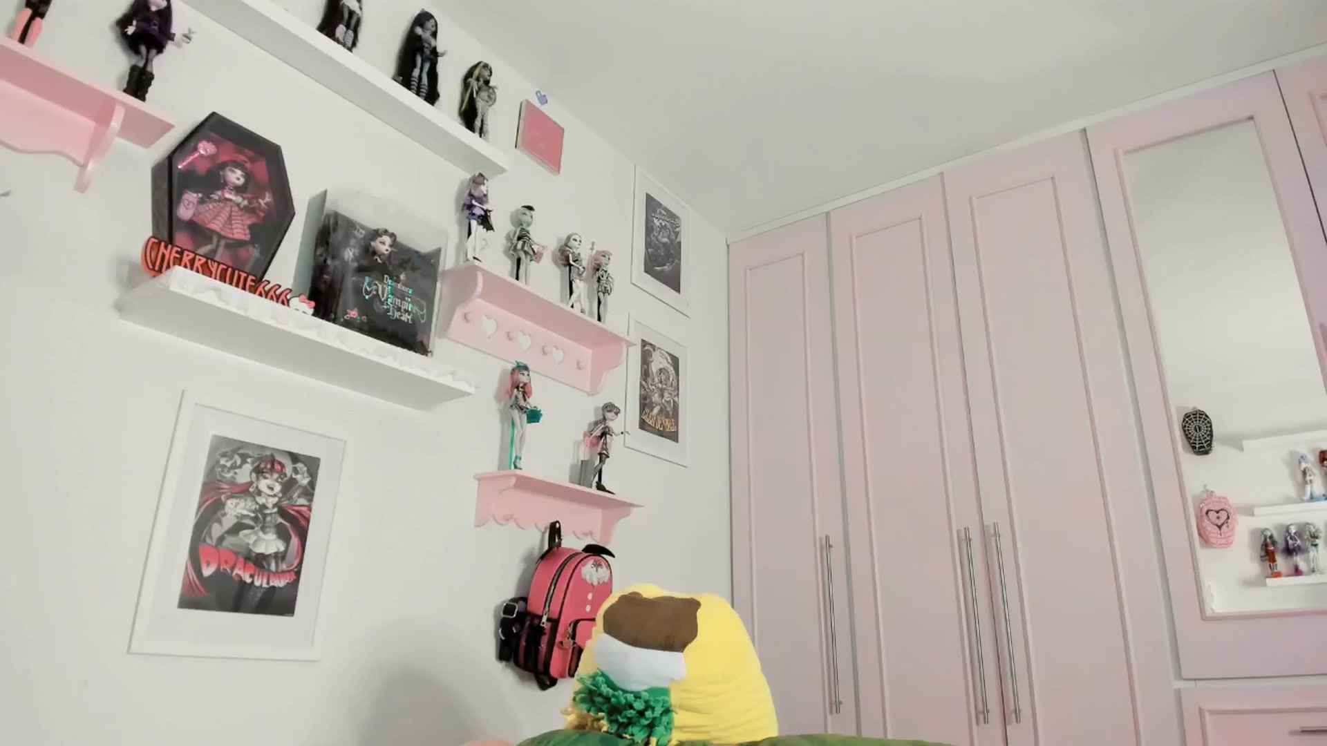 Gallery image thumbnail from Cherrycute666's myfreecams stream on, 03/10/2026, 06:01 image 9 of 20