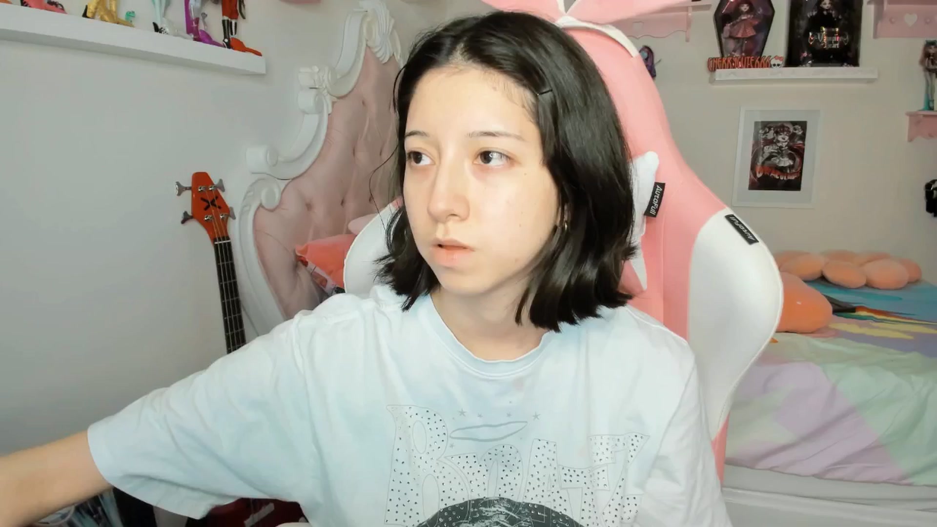 Gallery image thumbnail from Cherrycute666's myfreecams stream on, 03/13/2026, 24:39 image 3 of 20