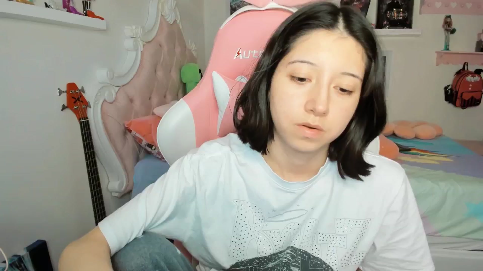 Gallery image thumbnail from Cherrycute666's myfreecams stream on, 03/13/2026, 24:39 image 7 of 20