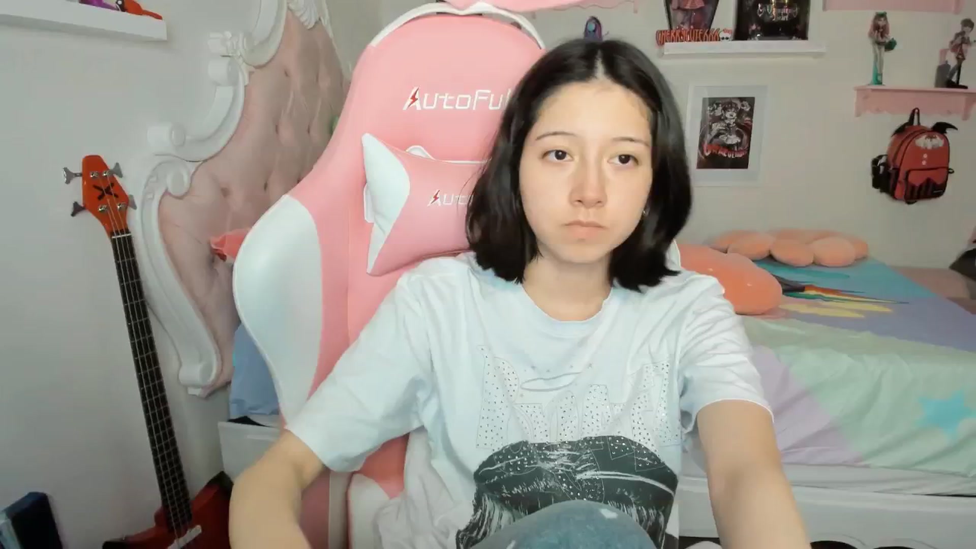 Gallery image thumbnail from Cherrycute666's myfreecams stream on, 03/13/2026, 24:39 image 15 of 20
