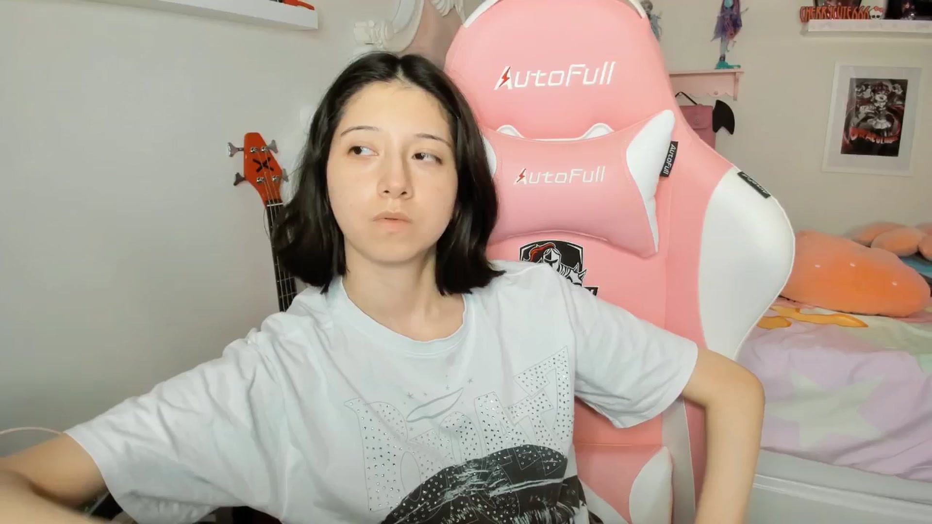 Gallery image thumbnail from Cherrycute666's myfreecams stream on, 03/13/2026, 24:39 image 19 of 20