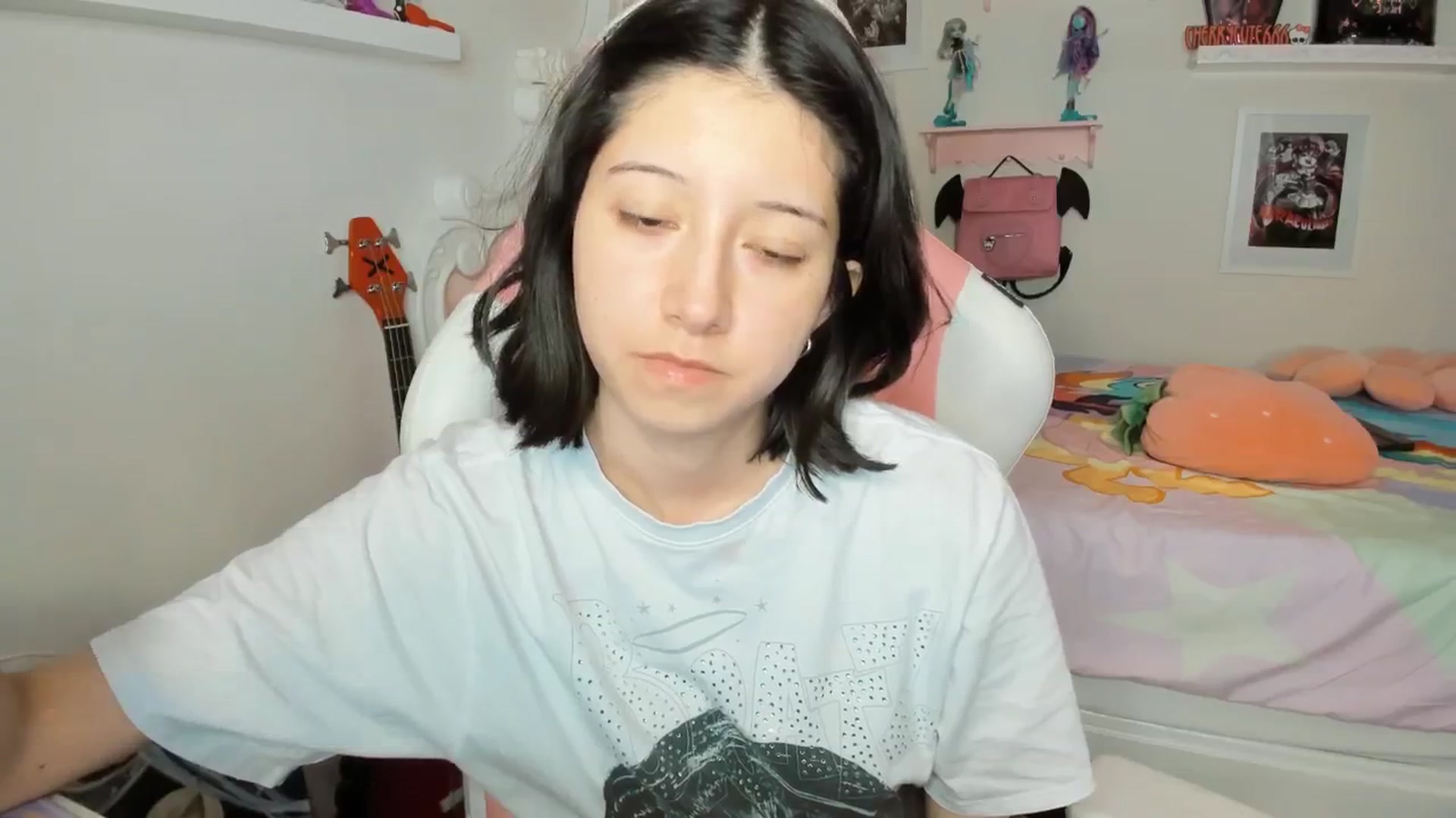 Gallery image thumbnail from Cherrycute666's myfreecams stream on, 03/13/2026, 04:01 image 4 of 20