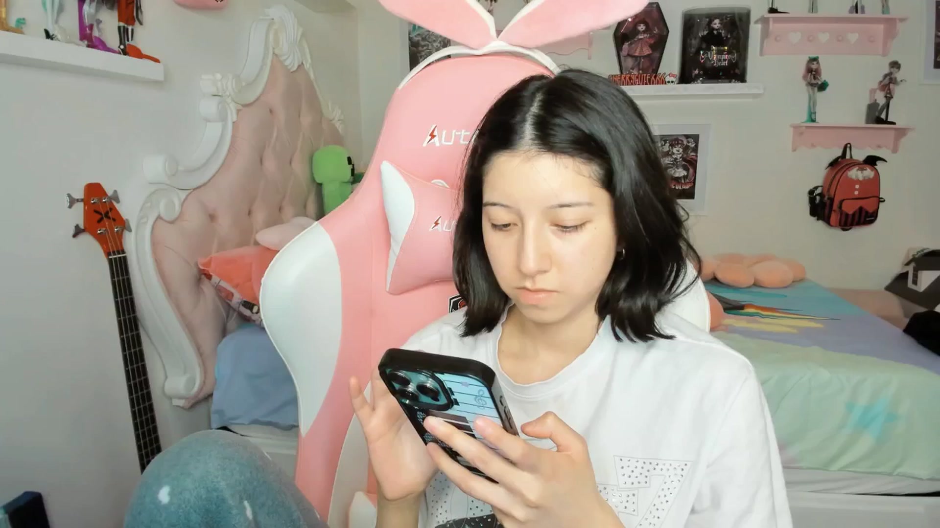 Gallery image thumbnail from Cherrycute666's myfreecams stream on, 03/13/2026, 04:01 image 1 of 20
