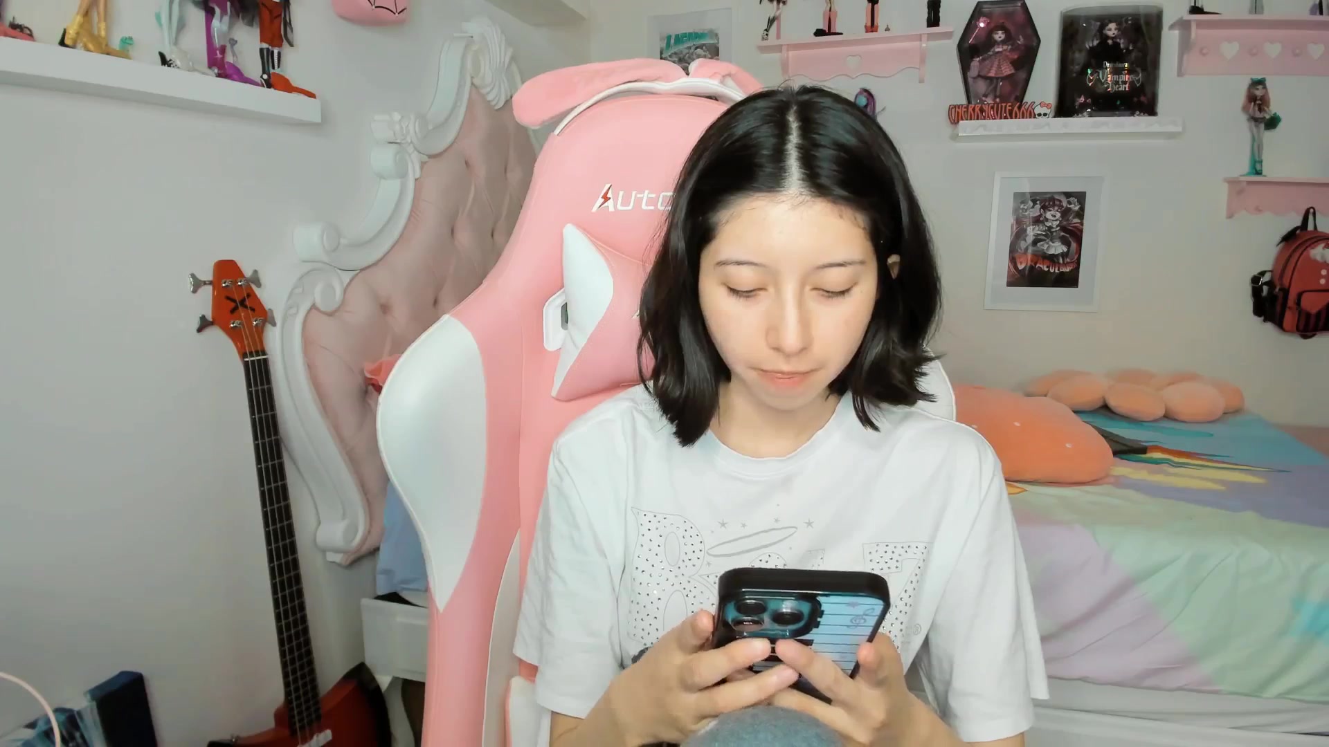 Gallery image thumbnail from Cherrycute666's myfreecams stream on, 03/13/2026, 04:01 image 19 of 20