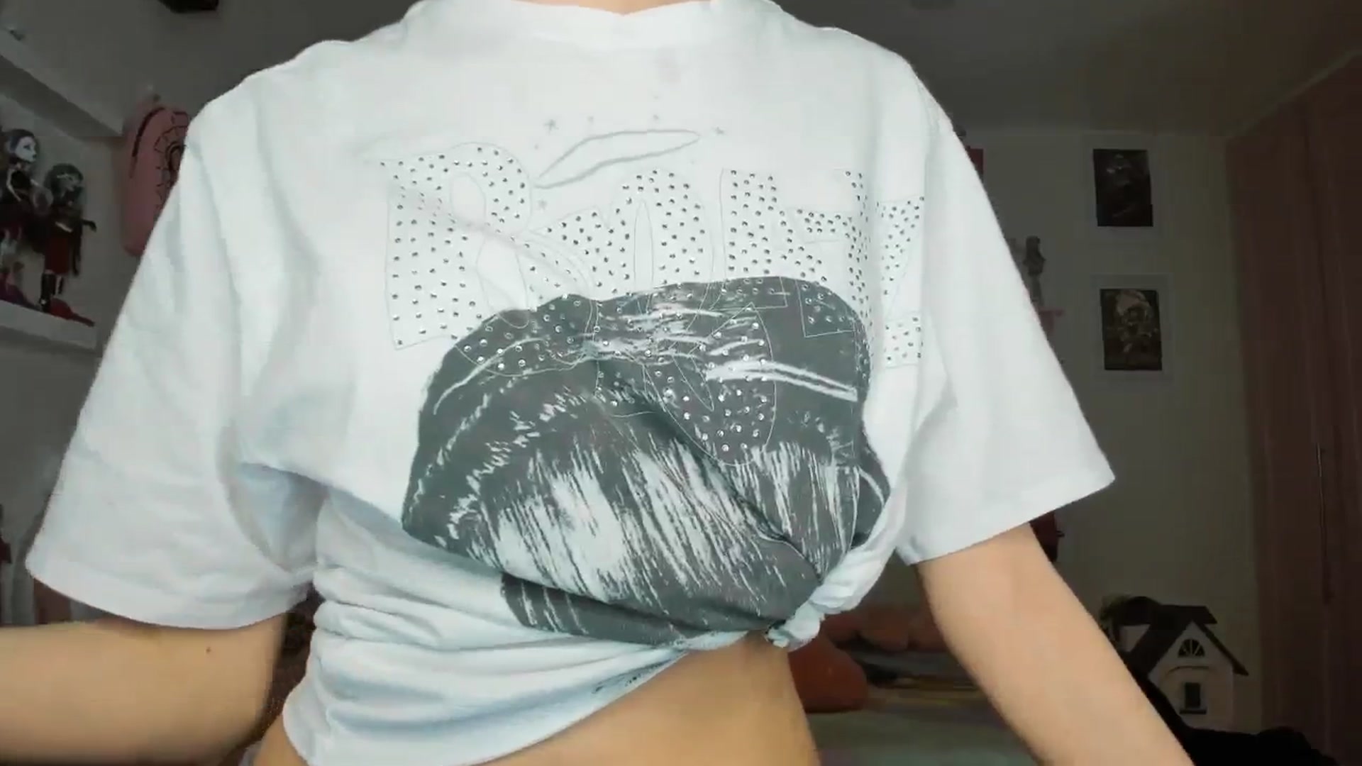 Gallery image thumbnail from Cherrycute666's myfreecams stream on, 03/13/2026, 04:01 image 15 of 20
