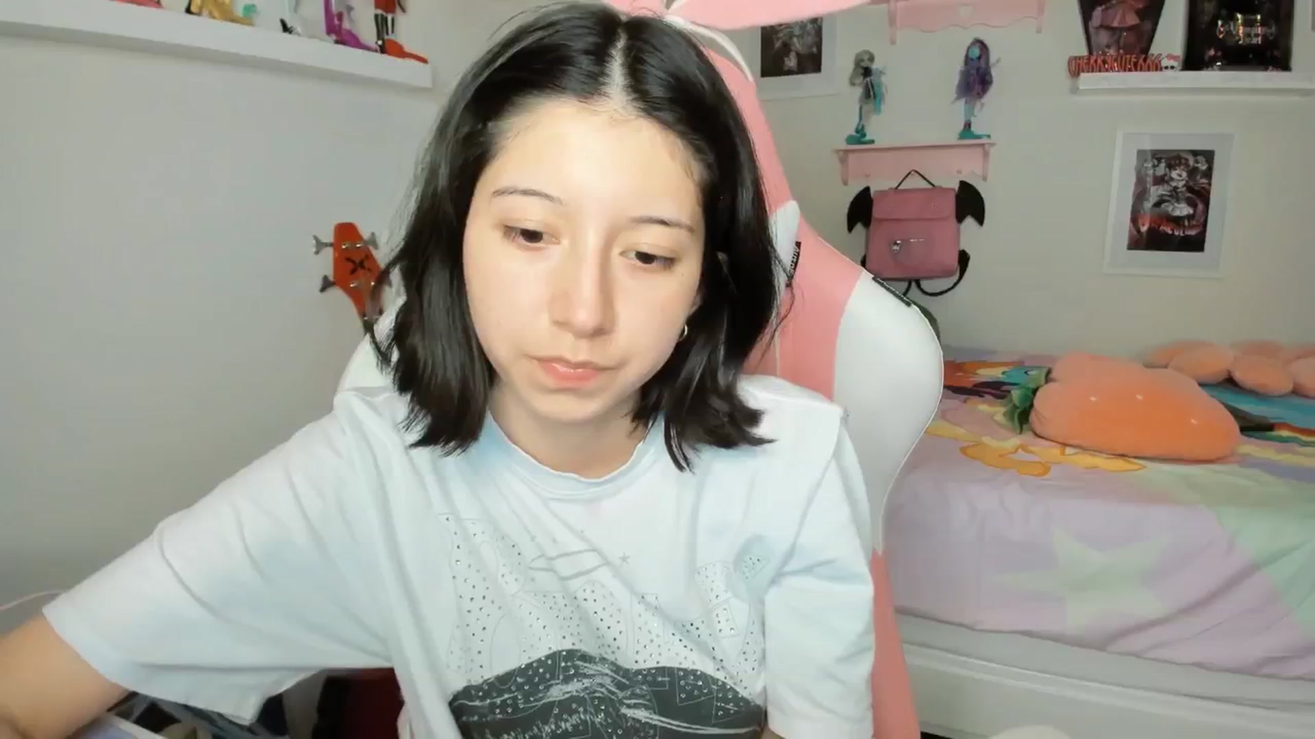Gallery image thumbnail from Cherrycute666's myfreecams stream on, 03/13/2026, 04:01 image 8 of 20
