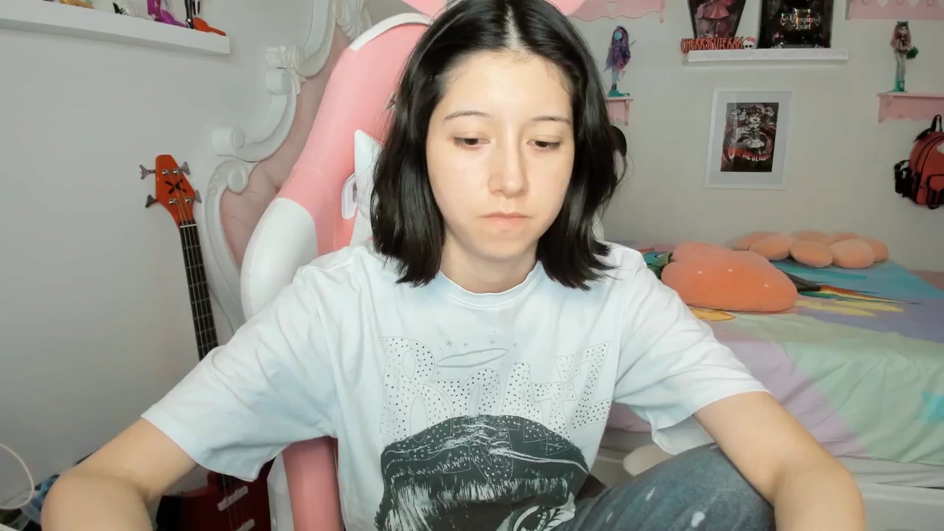 Gallery image thumbnail from Cherrycute666's myfreecams stream on, 03/13/2026, 04:01 image 7 of 20
