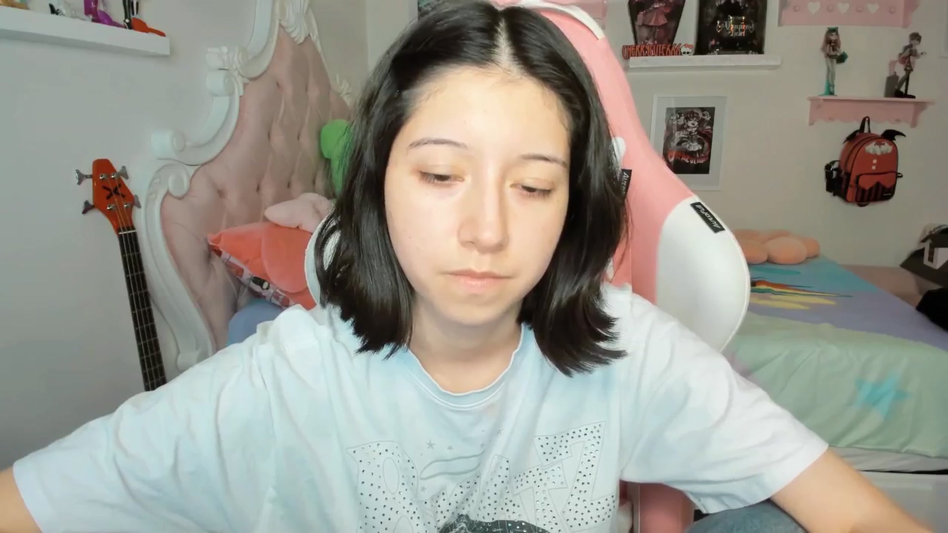 Gallery image thumbnail from Cherrycute666's myfreecams stream on, 03/13/2026, 04:01 image 6 of 20