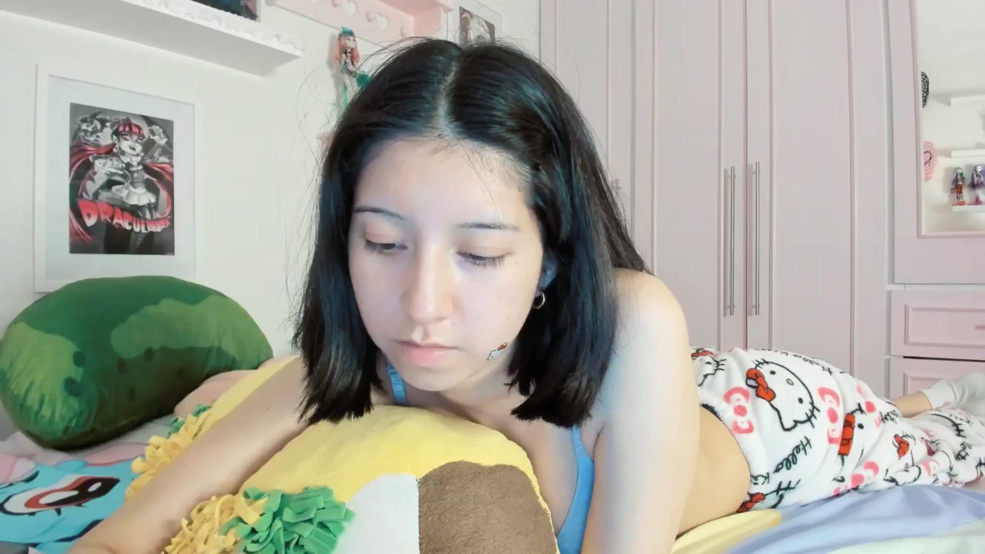 Gallery image thumbnail from Cherrycute666's myfreecams stream on, 03/14/2026, 02:02 image 12 of 20