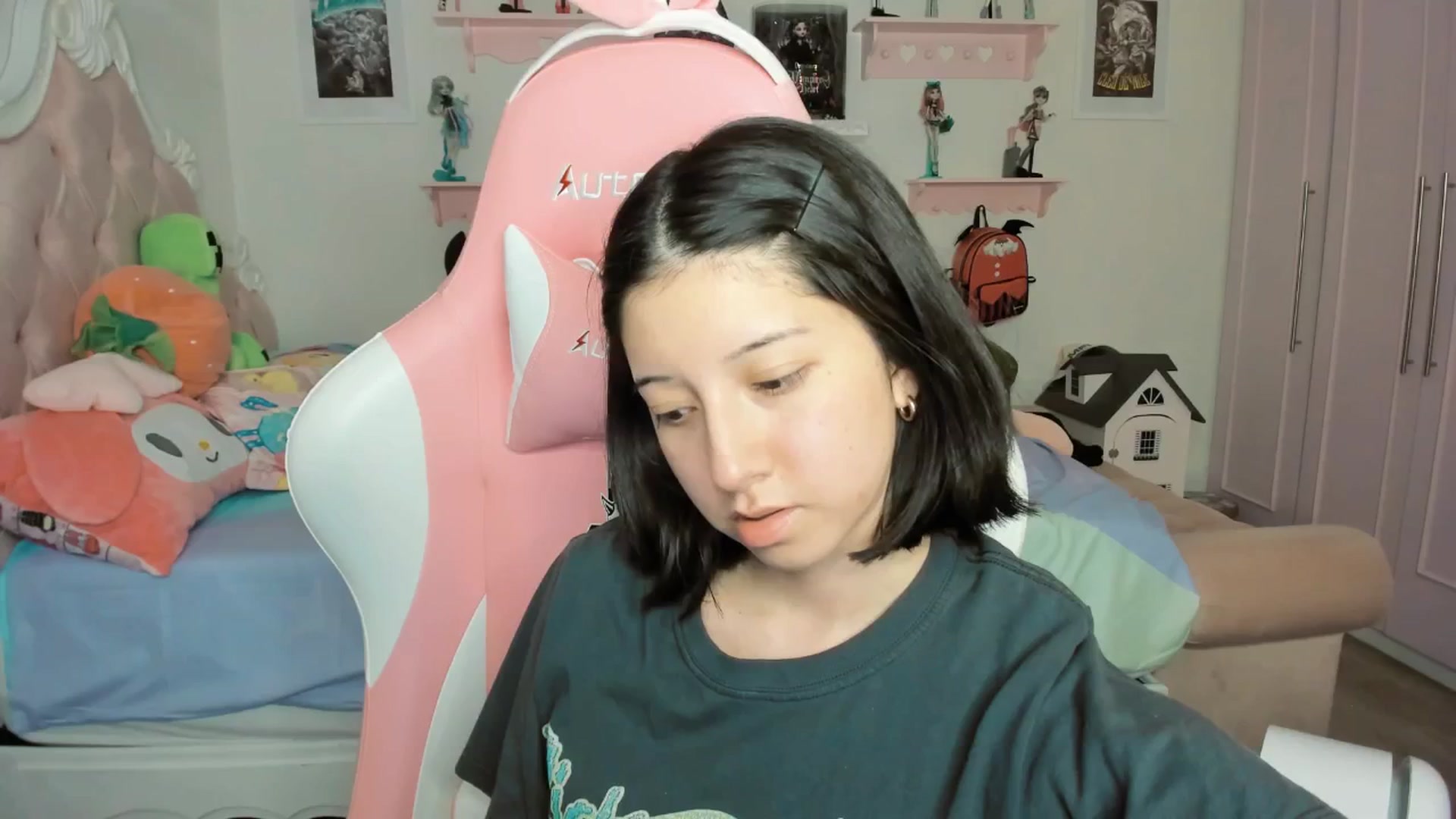 Gallery image thumbnail from Cherrycute666's myfreecams stream on, 03/15/2026, 08:34 image 3 of 20