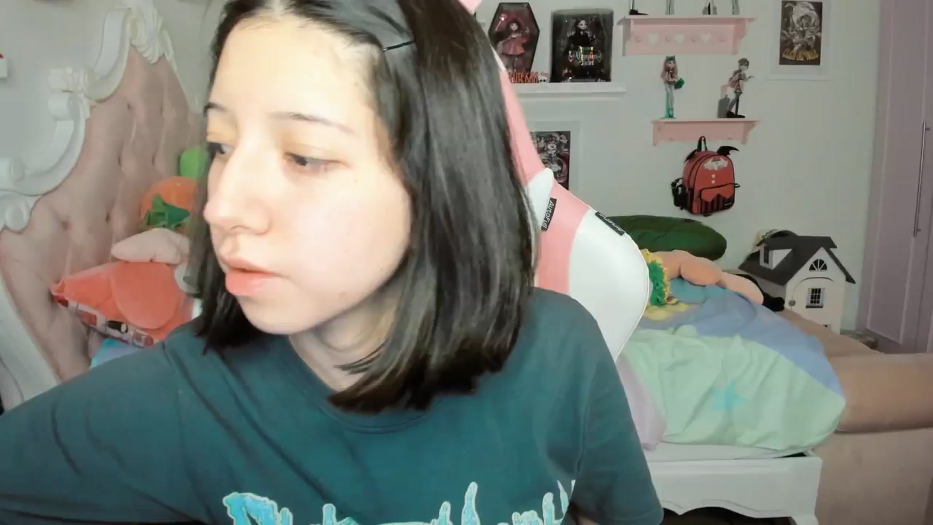 Gallery image thumbnail from Cherrycute666's myfreecams stream on, 03/15/2026, 08:34 image 5 of 20