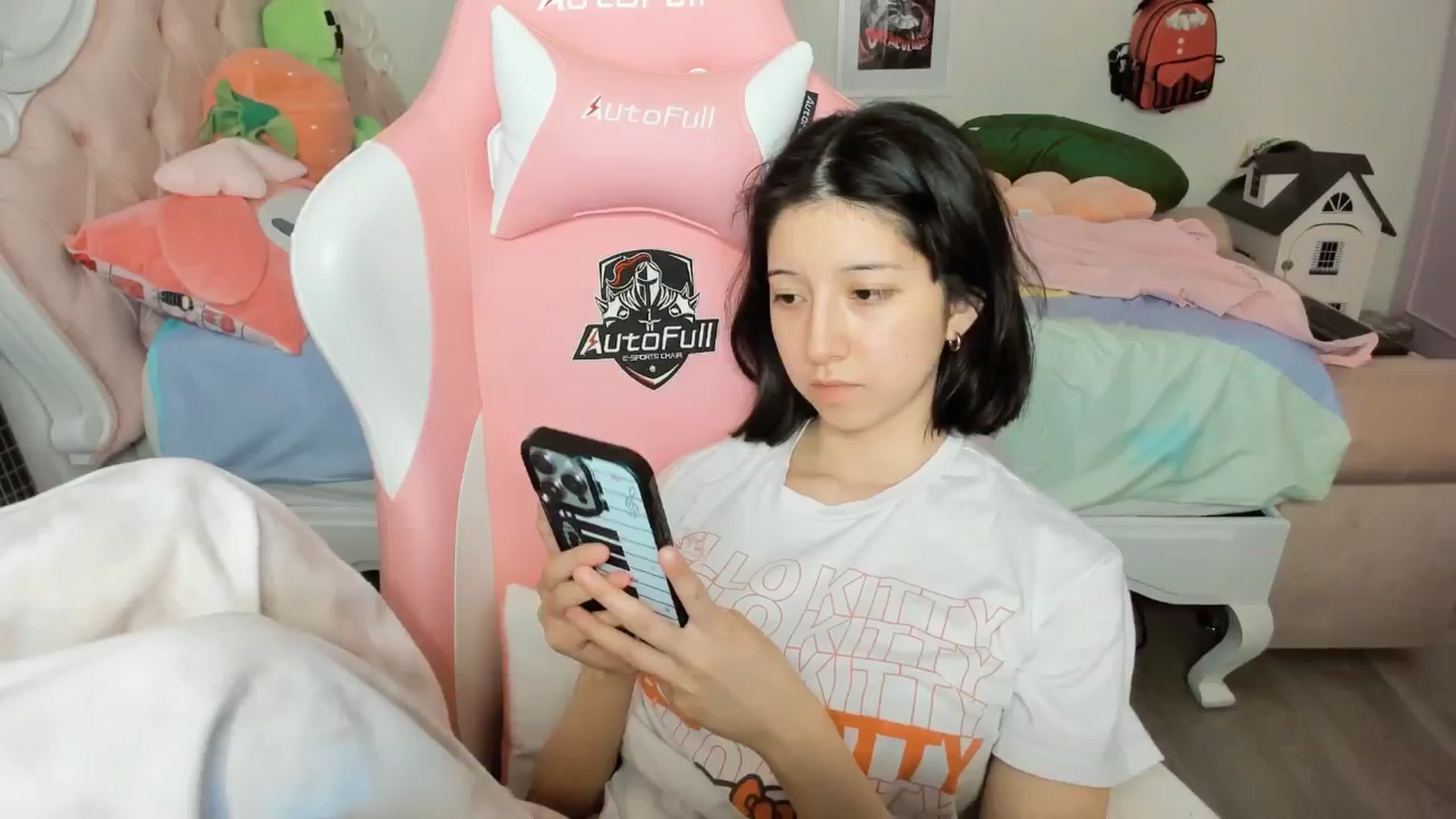 Gallery image thumbnail from Cherrycute666's myfreecams stream on, 03/16/2026, 05:12 image 15 of 20