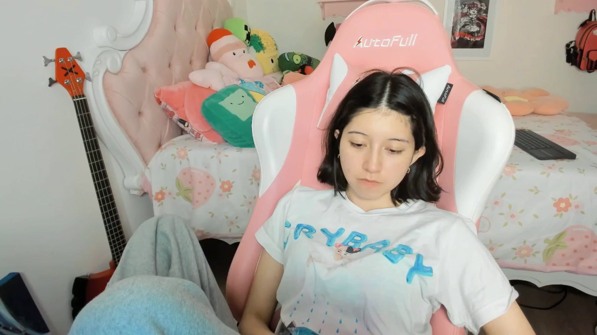 Gallery image thumbnail from Cherrycute666's myfreecams stream on, 03/18/2026, 05:35 image 18 of 20