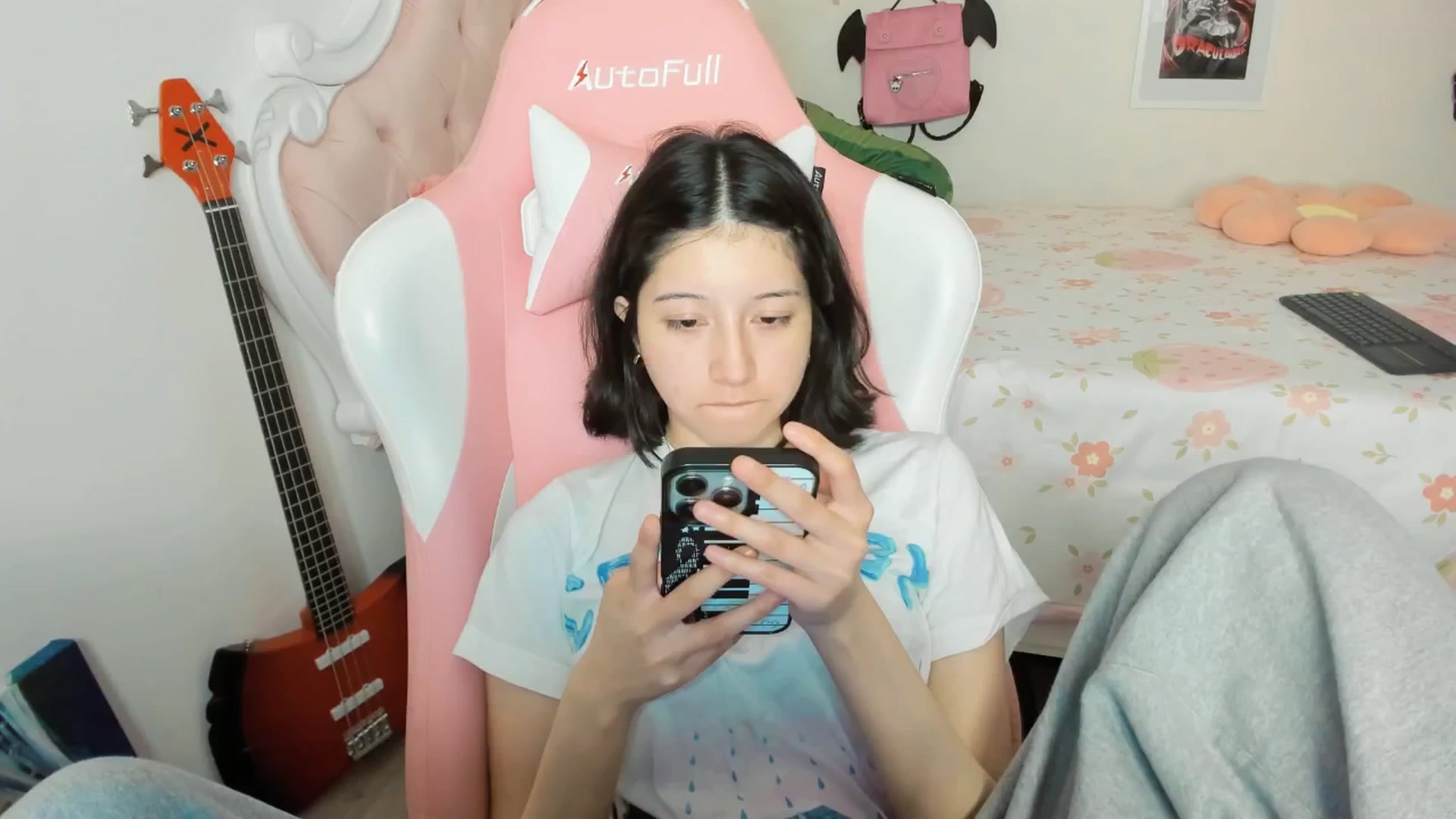 Gallery image thumbnail from Cherrycute666's myfreecams stream on, 03/18/2026, 05:35 image 16 of 20