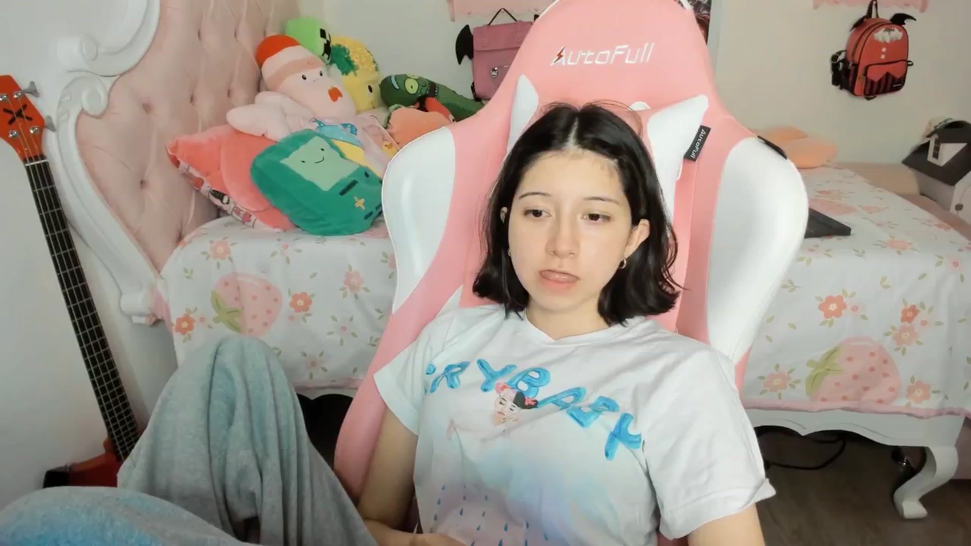 Gallery image thumbnail from Cherrycute666's myfreecams stream on, 03/18/2026, 05:35 image 17 of 20