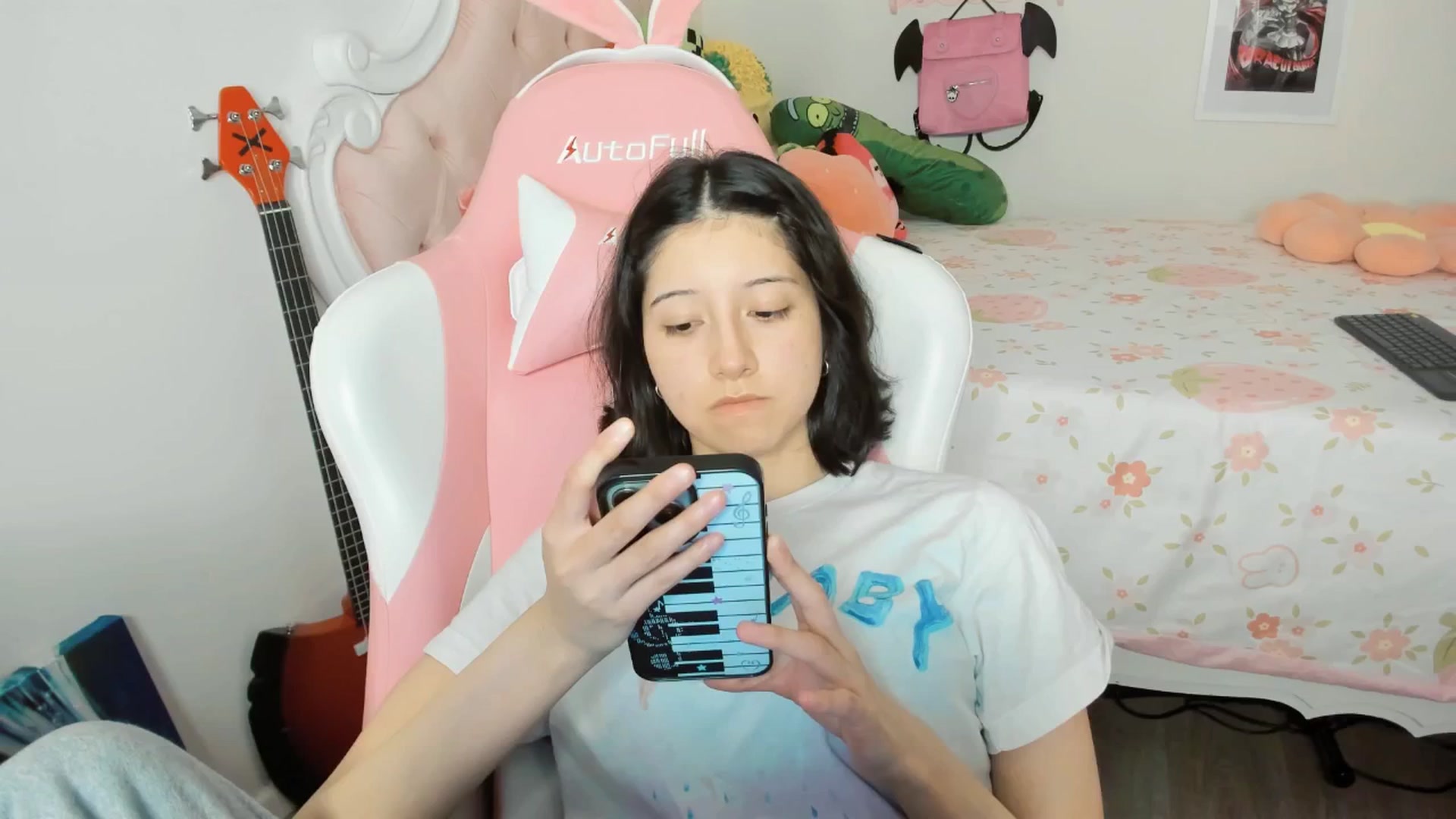 Gallery image thumbnail from Cherrycute666's myfreecams stream on, 03/18/2026, 05:35 image 4 of 20