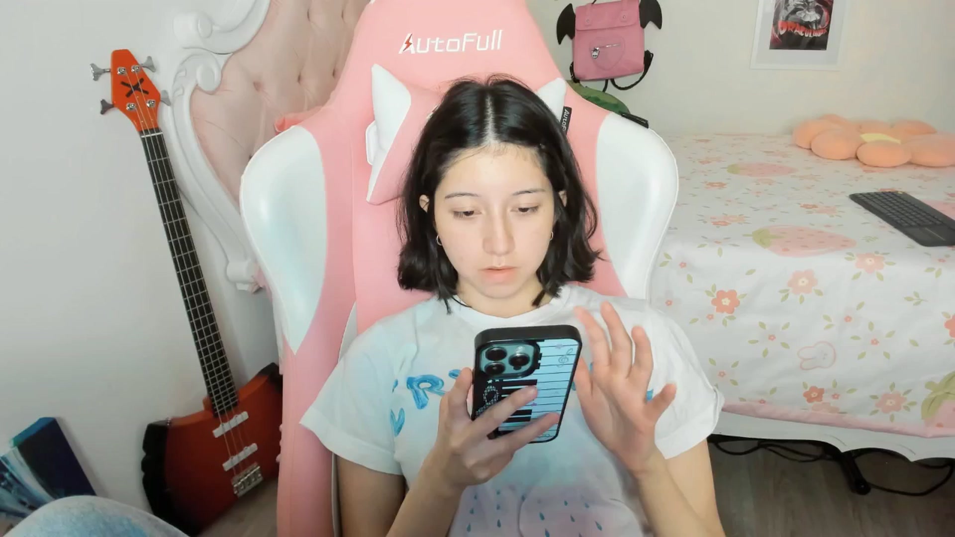 Gallery image thumbnail from Cherrycute666's myfreecams stream on, 03/18/2026, 05:35 image 14 of 20