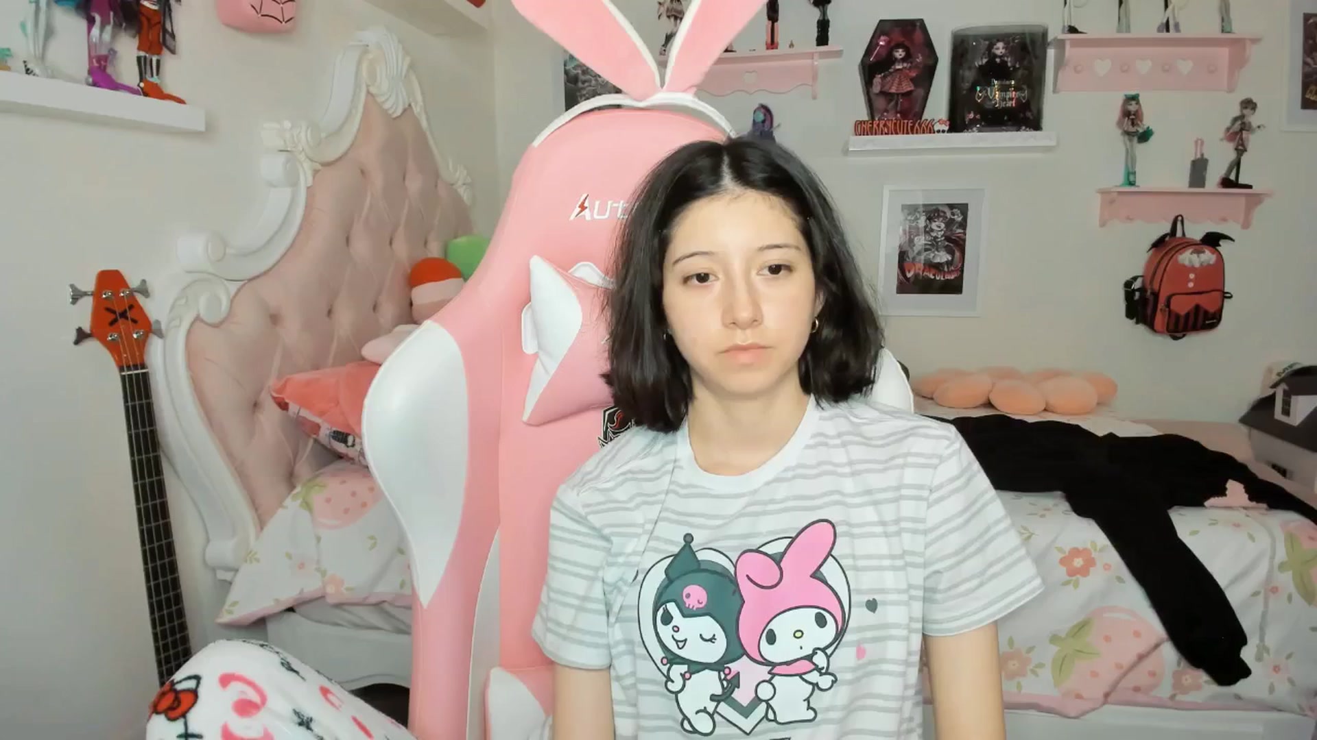Gallery image thumbnail from Cherrycute666's myfreecams stream on, 03/19/2026, 05:06 image 6 of 20