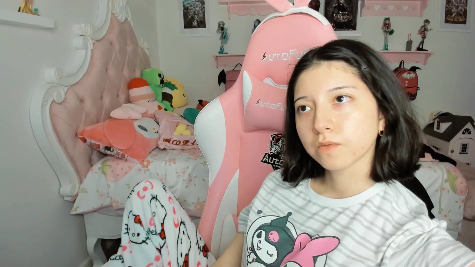 Gallery image thumbnail from Cherrycute666's myfreecams stream on, 03/19/2026, 05:06 image 18 of 20