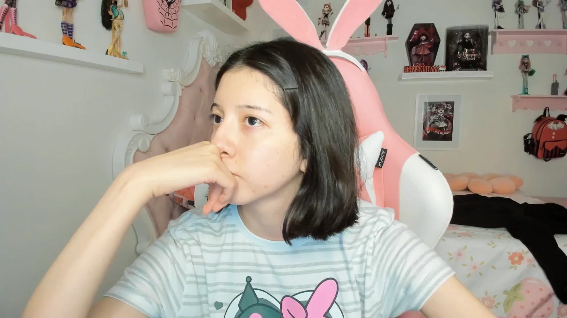 Gallery image thumbnail from Cherrycute666's myfreecams stream on, 03/19/2026, 05:06 image 15 of 20