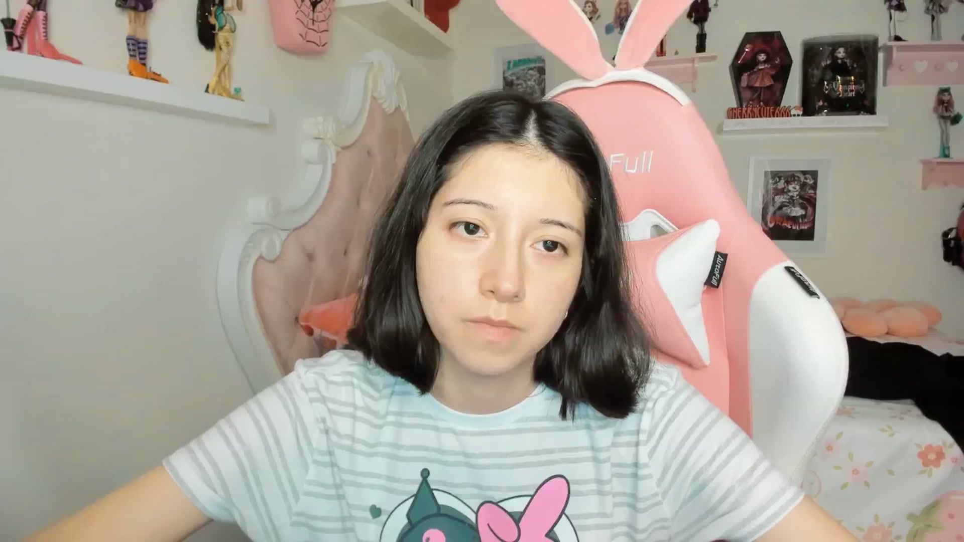 Gallery image thumbnail from Cherrycute666's myfreecams stream on, 03/19/2026, 05:06 image 12 of 20