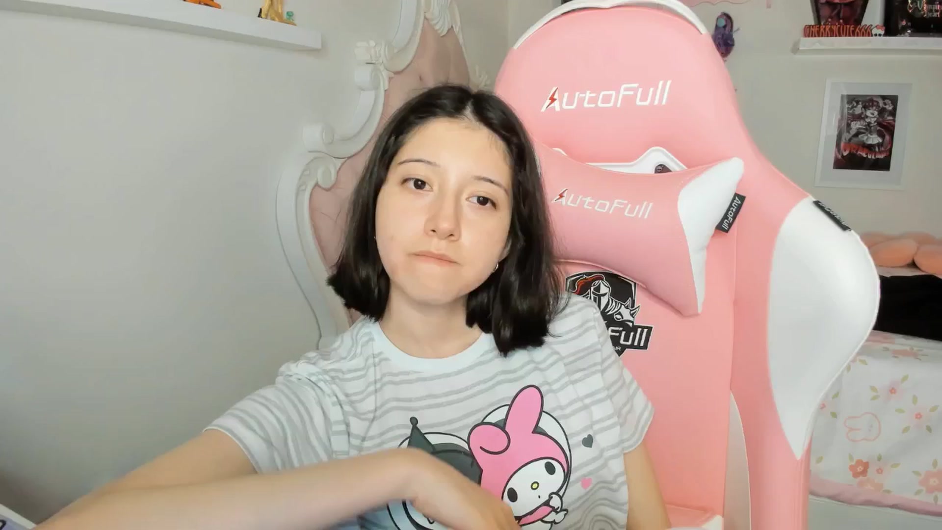 Gallery image thumbnail from Cherrycute666's myfreecams stream on, 03/19/2026, 05:06 image 17 of 20