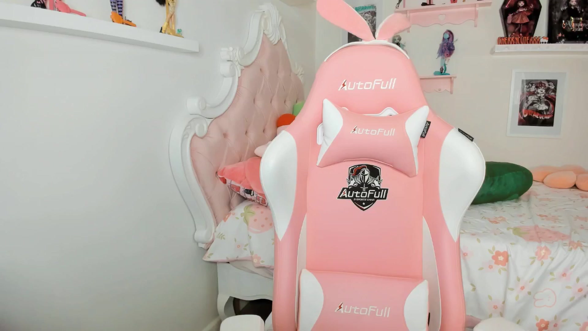 Gallery image thumbnail from Cherrycute666's myfreecams stream on, 03/20/2026, 06:13 image 11 of 20