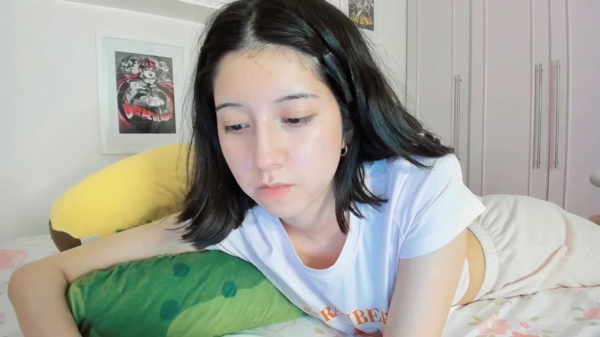 Gallery image thumbnail from Cherrycute666's myfreecams stream on, 03/20/2026, 06:13 image 17 of 20