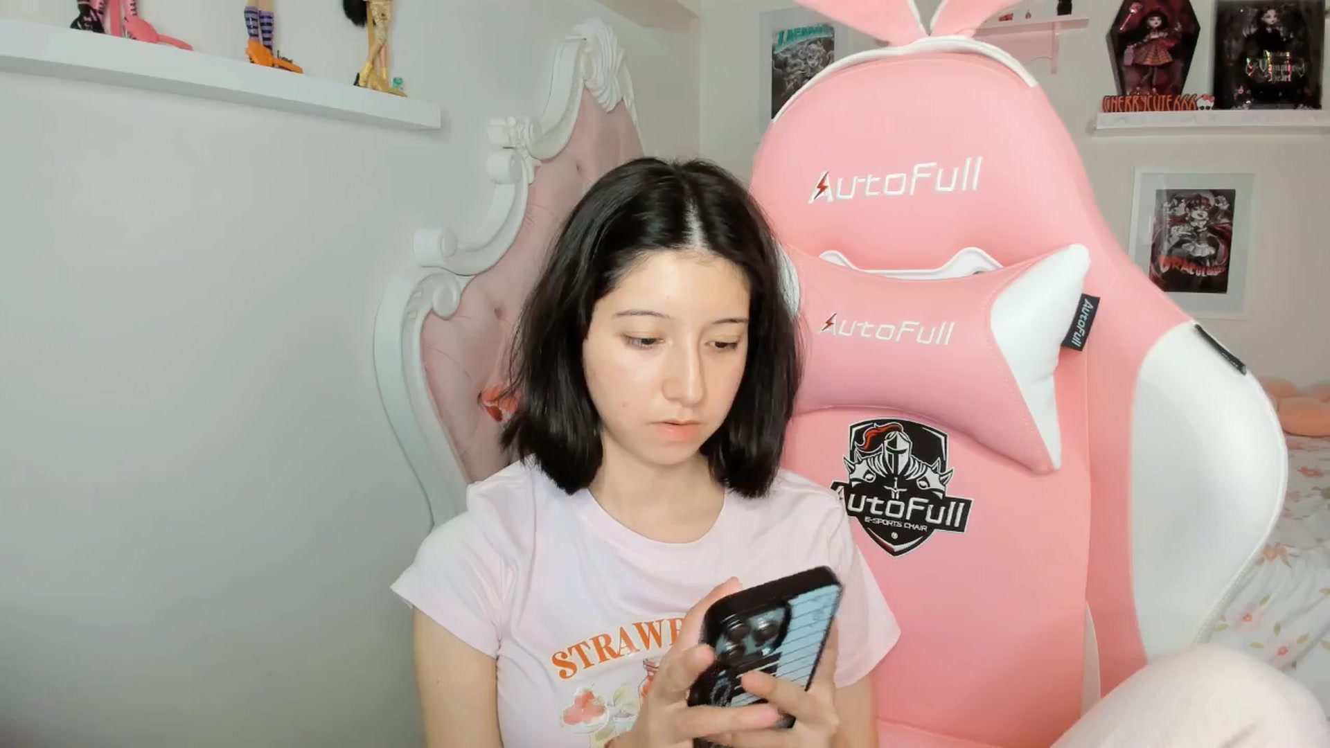 Gallery image thumbnail from Cherrycute666's myfreecams stream on, 03/20/2026, 06:13 image 10 of 20