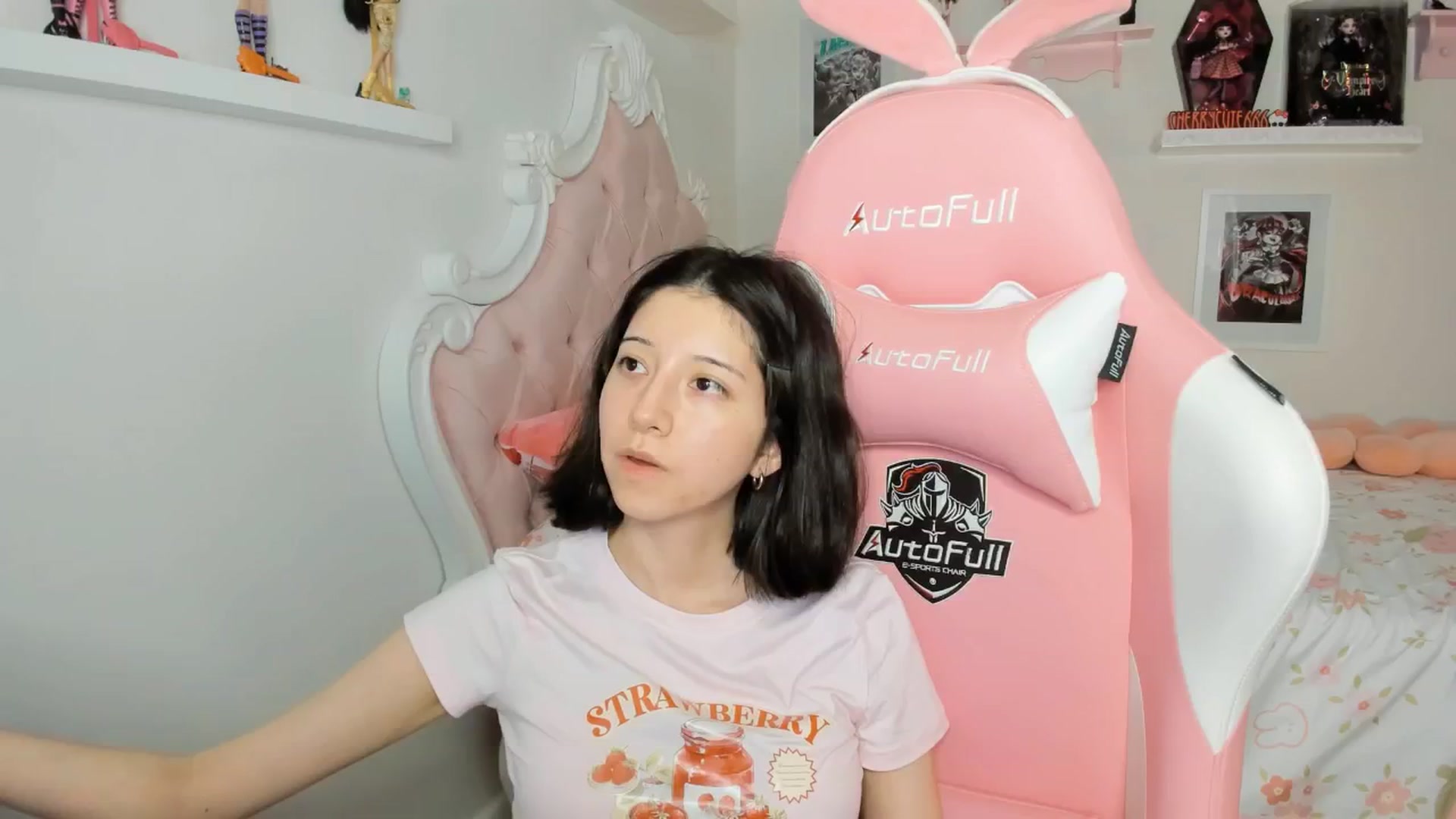 Gallery image thumbnail from Cherrycute666's myfreecams stream on, 03/20/2026, 06:13 image 8 of 20