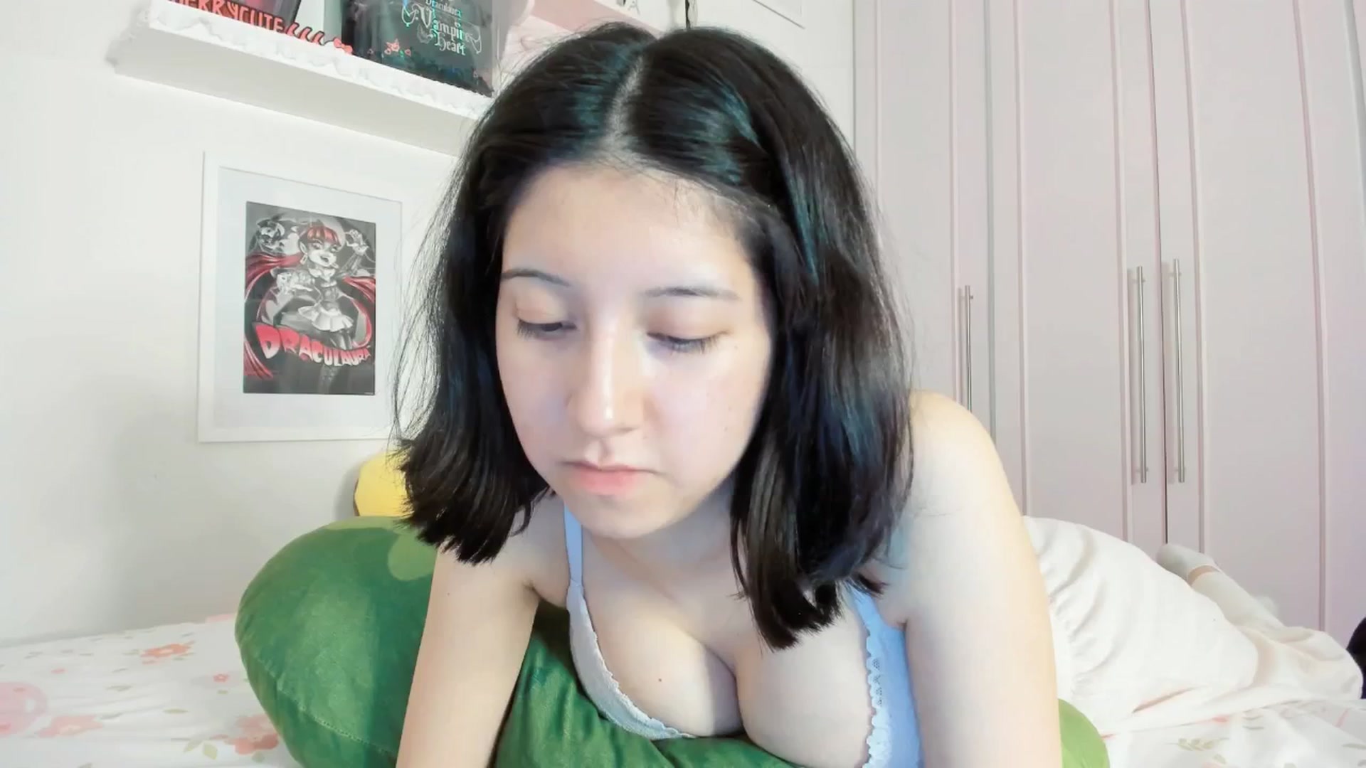 Gallery image thumbnail from Cherrycute666's myfreecams stream on, 03/20/2026, 08:09 image 15 of 20