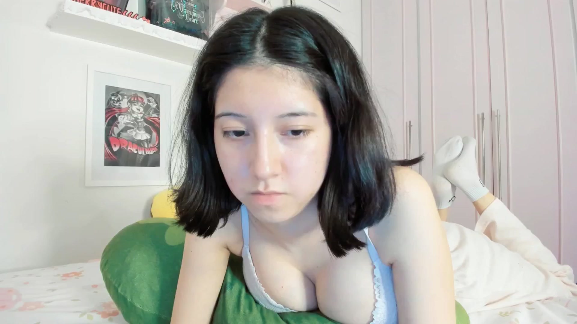 Gallery image thumbnail from Cherrycute666's myfreecams stream on, 03/20/2026, 08:09 image 12 of 20