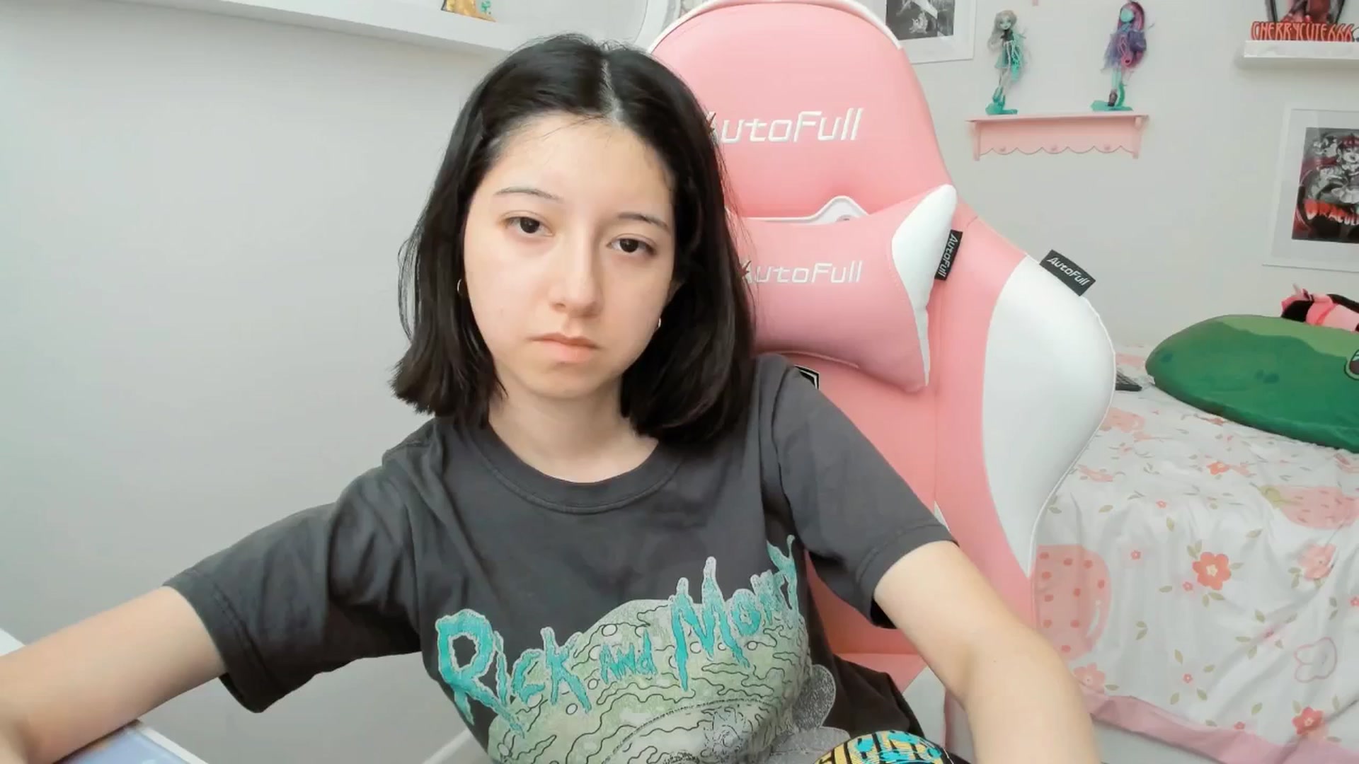 Gallery image thumbnail from Cherrycute666's myfreecams stream on, 03/23/2026, 21:25 image 12 of 20