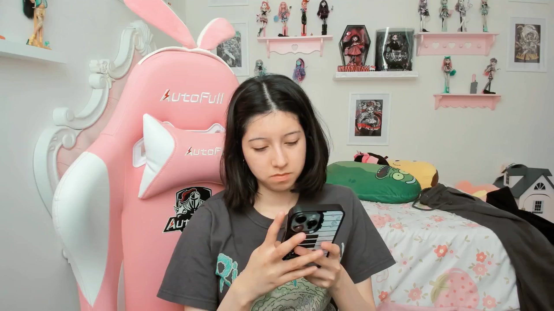 Gallery image thumbnail from Cherrycute666's myfreecams stream on, 03/23/2026, 21:25 image 9 of 20