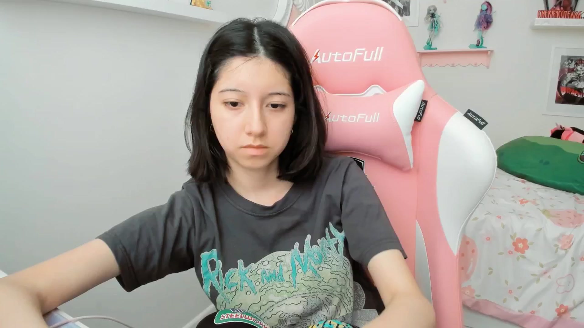 Gallery image thumbnail from Cherrycute666's myfreecams stream on, 03/23/2026, 21:25 image 17 of 20
