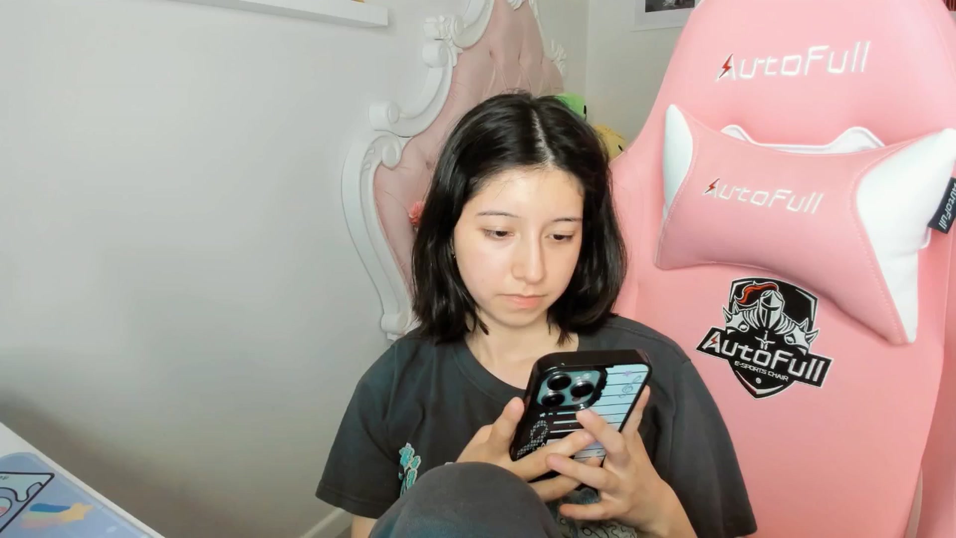 Gallery image thumbnail from Cherrycute666's myfreecams stream on, 03/24/2026, 05:00 image 12 of 20