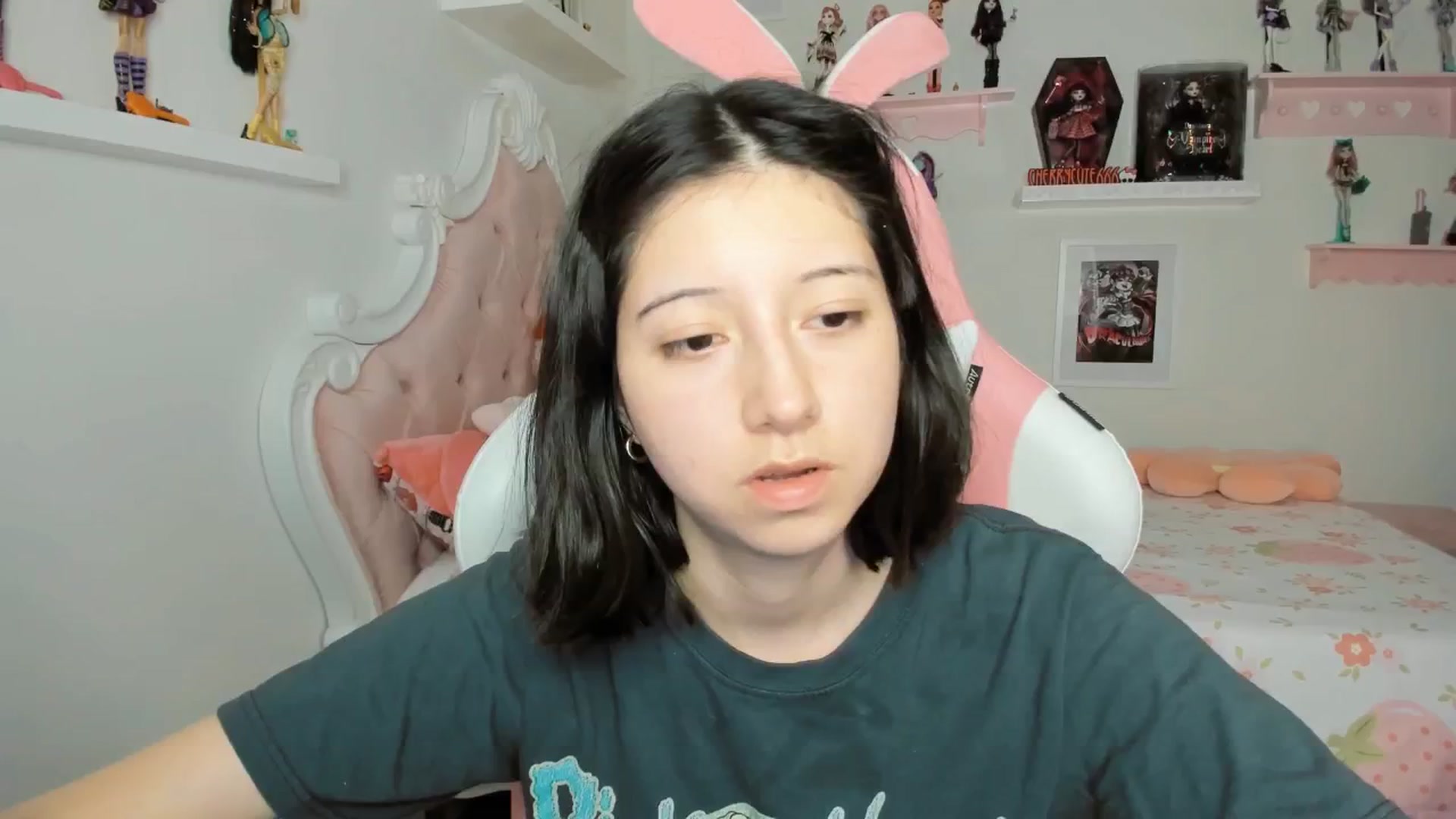 Gallery image thumbnail from Cherrycute666's myfreecams stream on, 03/24/2026, 05:00 image 7 of 20