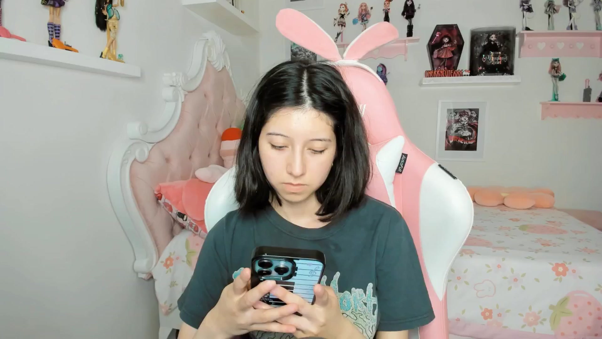 Gallery image thumbnail from Cherrycute666's myfreecams stream on, 03/24/2026, 05:00 image 6 of 20