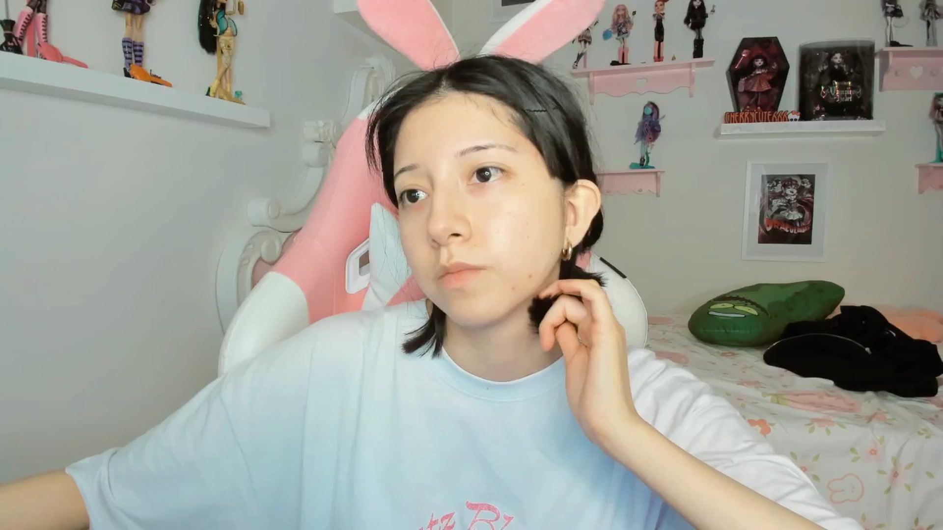 Gallery image thumbnail from Cherrycute666's myfreecams stream on, 03/25/2026, 06:56 image 18 of 20