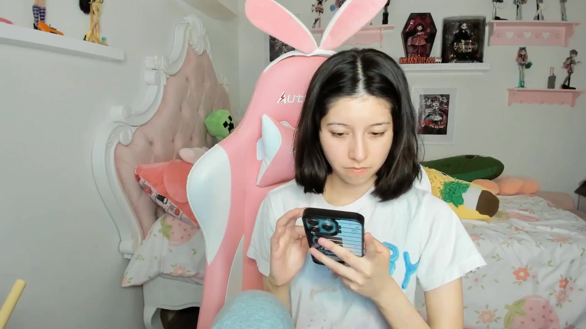 Gallery image thumbnail from Cherrycute666's myfreecams stream on, 03/27/2026, 01:39 image 20 of 20