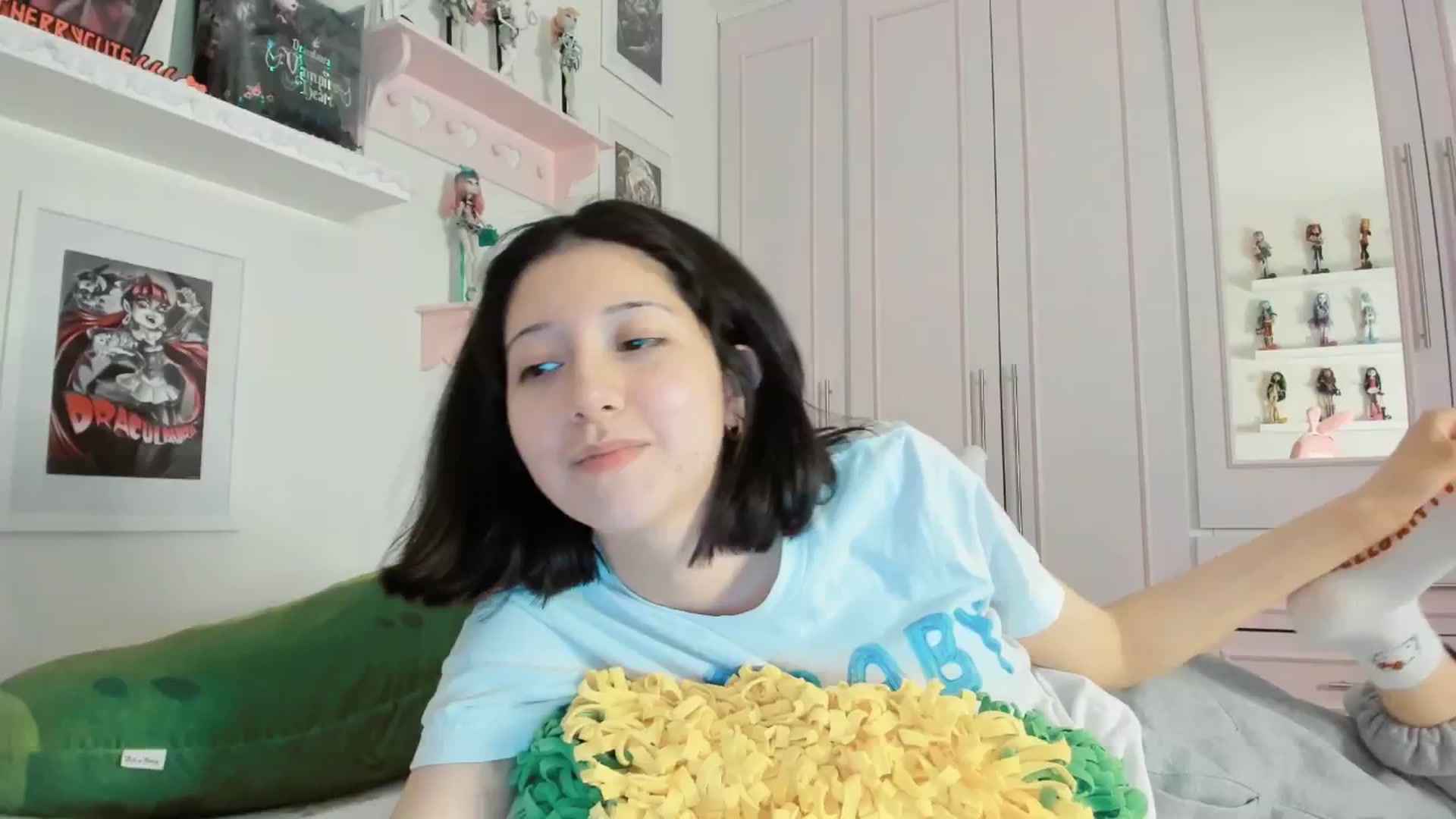 Gallery image thumbnail from Cherrycute666's myfreecams stream on, 03/27/2026, 01:39 image 14 of 20