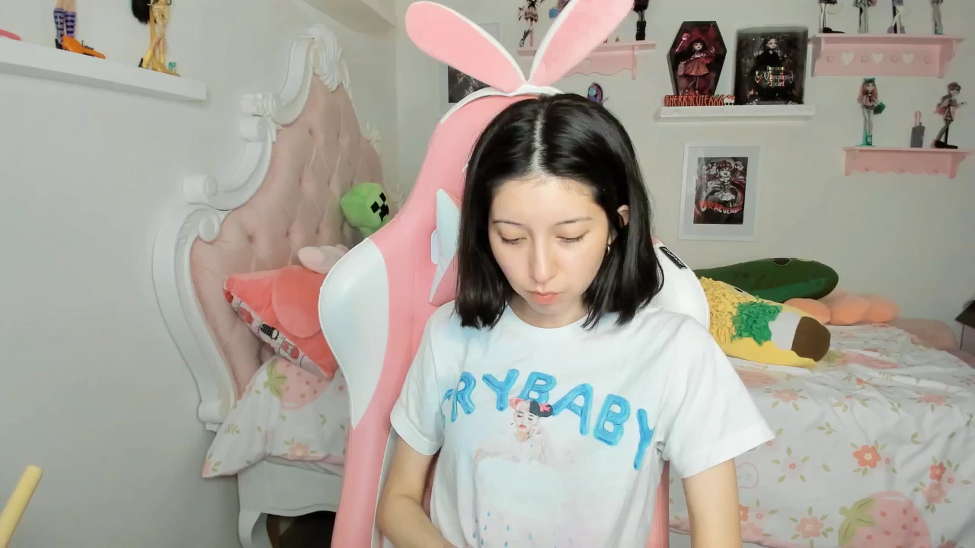 Gallery image thumbnail from Cherrycute666's myfreecams stream on, 03/27/2026, 01:39 image 19 of 20