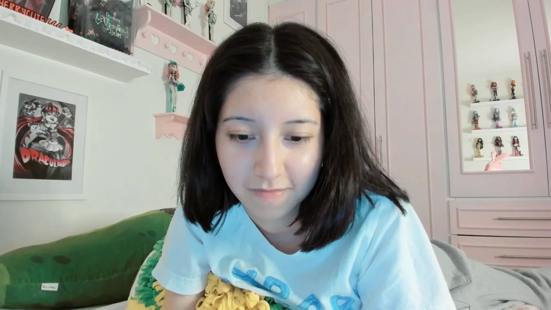 Gallery image thumbnail from Cherrycute666's myfreecams stream on, 03/27/2026, 01:39 image 11 of 20
