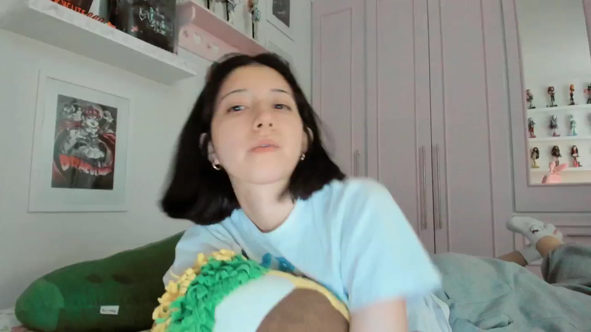Gallery image thumbnail from Cherrycute666's myfreecams stream on, 03/27/2026, 01:39 image 1 of 20