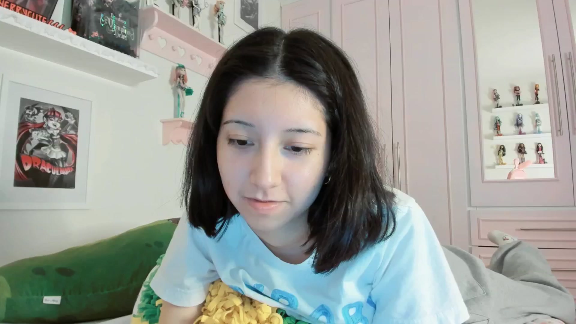 Gallery image thumbnail from Cherrycute666's myfreecams stream on, 03/27/2026, 01:39 image 10 of 20