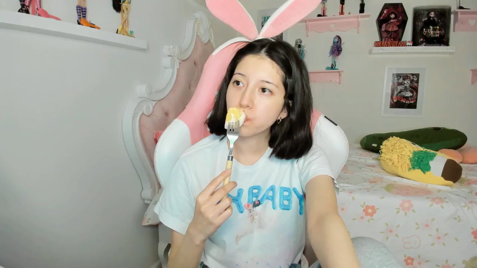 Gallery image thumbnail from Cherrycute666's myfreecams stream on, 03/27/2026, 02:16 image 14 of 20
