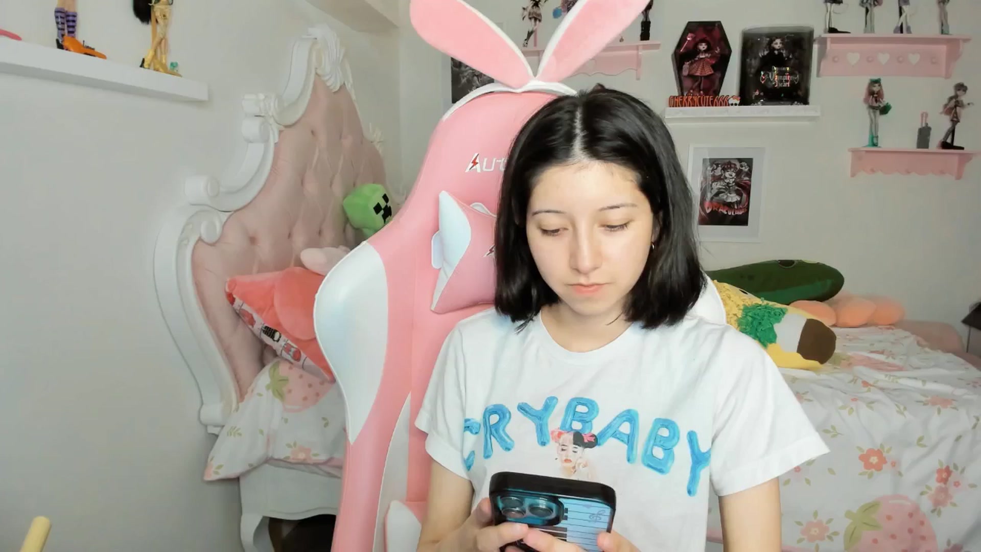Gallery image thumbnail from Cherrycute666's myfreecams stream on, 03/27/2026, 02:16 image 7 of 20